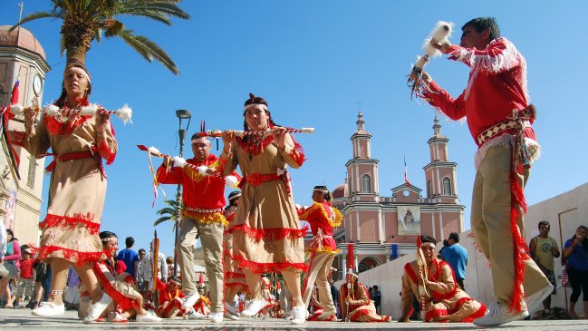 Cerca de 60 mil personas participan en la fiesta religiosa de Andacollo Cerca de 60 mil personas participan en la fiesta religiosa de Andacollo