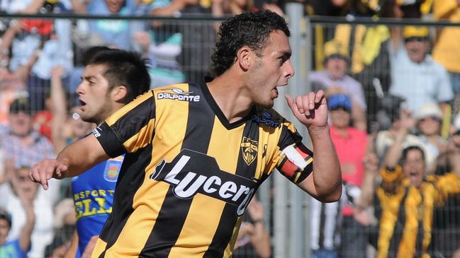 Arturo Fernández Vial se proclamó campeón de Tercera División A Arturo Fernández Vial se proclamó campeón de Tercera División A