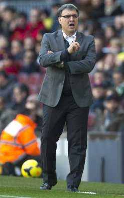 El cuadro culé venció 4-0 al equipo valenciano, con Alexis Sánchez como la gran figura de su escuadra. El chileno marcó tres de los cuatro goles del líder de la liga española. El cuadro culé venció 4-0 al equipo valenciano, con Alexis Sánchez como la gran figura de su escuadra. El chileno marcó tres de los cuatro goles del líder de la liga española.