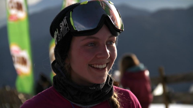Dominique Ohaco será abanderada chilena en Sochi 2014 Dominique Ohaco será abanderada chilena en Sochi 2014