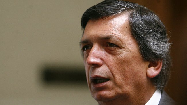 Partido Comunista: Las críticas más duras al gabinete no son solo nuestras