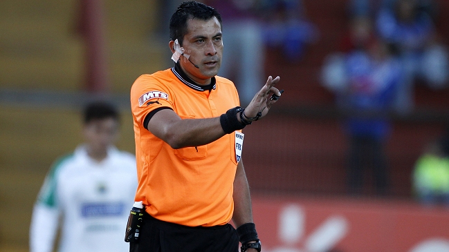 Tres árbitros chilenos trabajan en Paraguay con miras al Mundial de Rusia 2018 Tres árbitros chilenos trabajan en Paraguay con miras al Mundial de Rusia 2018