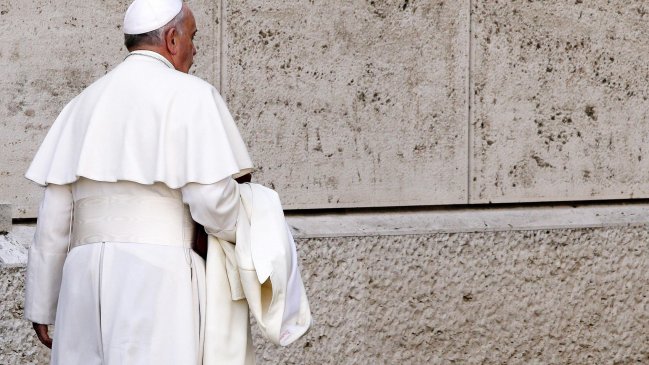 Ezzati, investido como cardenal en medio de nueva polémica por Karadima