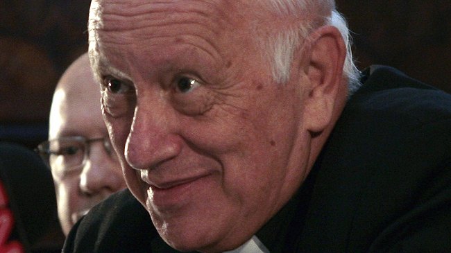 Ricardo Ezzati volvió a Chile en medio de cuestionamientos a Karadima