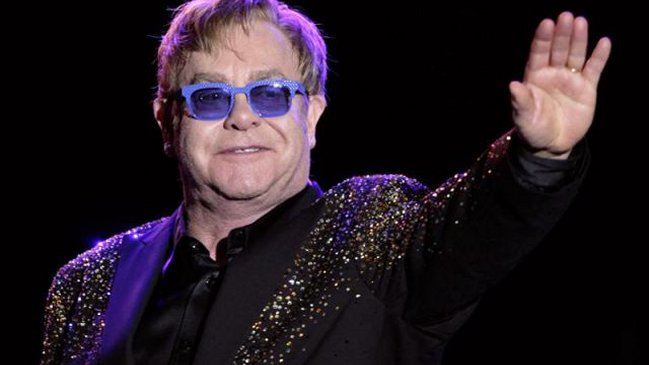 Elton John se casará en mayo con su pareja David Furnish Elton John se casará en mayo con su pareja David Furnish