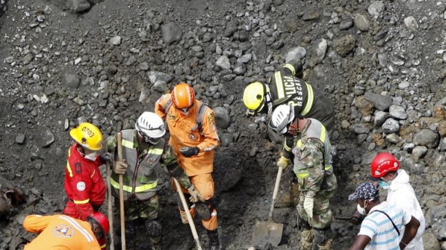 Autoridades encuentran nueva víctima en mina derrumbada de Colombia Autoridades encuentran nueva víctima en mina derrumbada de Colombia