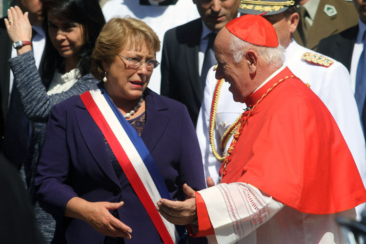 Cardenal Ezzati ante anuncios de Bachelet: Cardenal Ezzati ante anuncios de Bachelet: