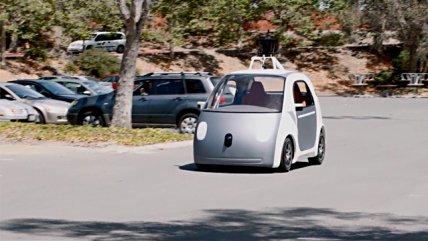   Google fabricó un auto que se conduce solo 