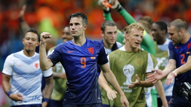 Holanda quiere asegurar su paso a la siguiente ronda a costa de Australia Holanda quiere asegurar su paso a la siguiente ronda a costa de Australia