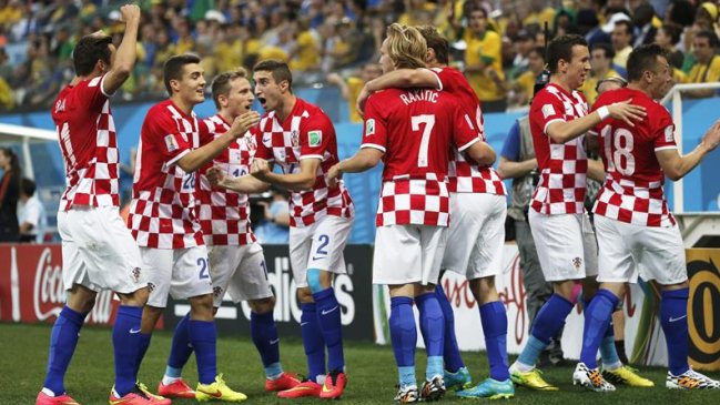 Croacia y Camerún se juegan su estadía en el Mundial 2014 por el Grupo A Croacia y Camerún se juegan su estadía en el Mundial 2014 por el Grupo A