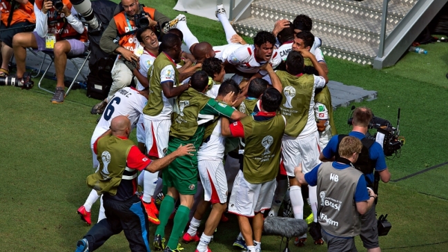Costa Rica histórica: Da un golpe a la cátedra y clasifica en el Costa Rica histórica: Da un golpe a la cátedra y clasifica en el