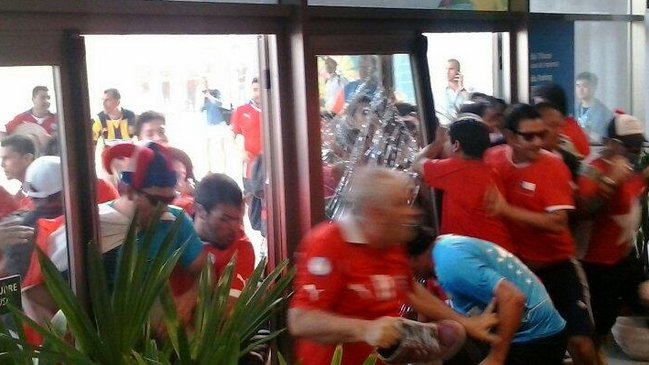 ANFP sancionará a chilenos que invadieron duelo entre Chile y España ANFP sancionará a chilenos que invadieron duelo entre Chile y España