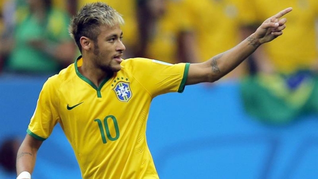 Neymar espera un partido Neymar espera un partido
