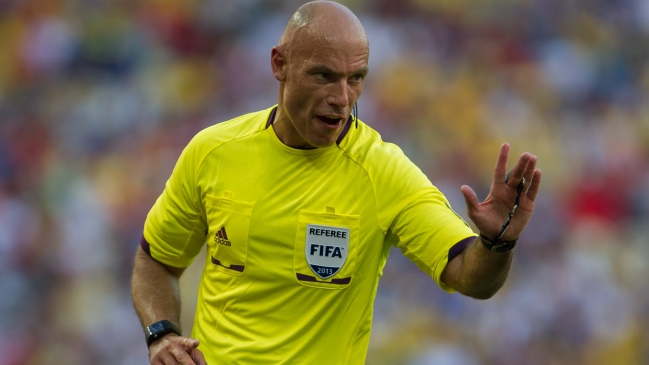 Inglés Howard Webb impartirá justicia en el duelo entre Chile y Brasil por octavos de final Inglés Howard Webb impartirá justicia en el duelo entre Chile y Brasil por octavos de final