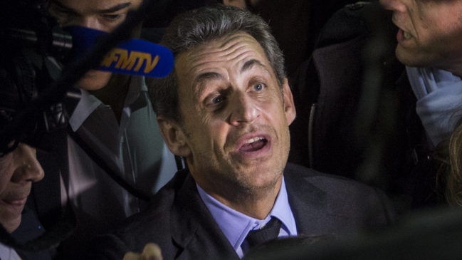 Ex presidente Sarkozy fue detenido por supuesto tráfico de influencias