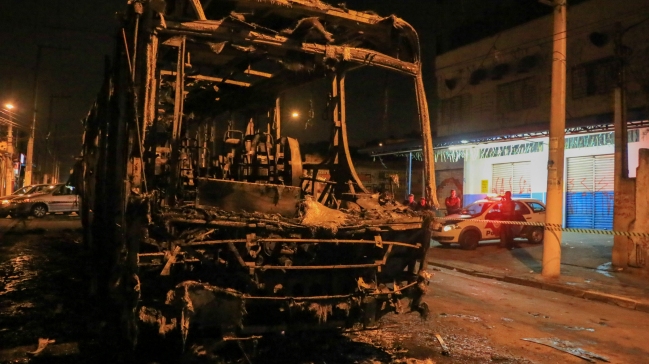 Buses quemados y protestas sucedieron a la derrota de Brasil ante Alemania Buses quemados y protestas sucedieron a la derrota de Brasil ante Alemania