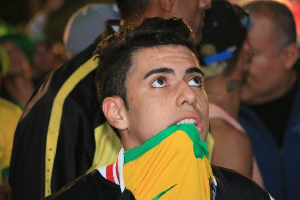 La tristeza inundó a toda la hinchada de Brasil alrededor del país por el La tristeza inundó a toda la hinchada de Brasil alrededor del país por el