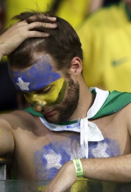 La tristeza inundó a toda la hinchada de Brasil alrededor del país por el La tristeza inundó a toda la hinchada de Brasil alrededor del país por el