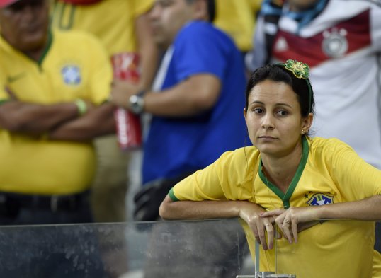 La tristeza inundó a toda la hinchada de Brasil alrededor del país por el La tristeza inundó a toda la hinchada de Brasil alrededor del país por el