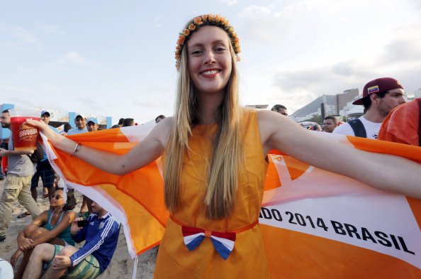 El público femenino se hizo presente en el Estadio Arena de Sao Paulo donde Argentina clasificó a la final del Mundial de Brasil 2014 luego de derrotar en penales a Holanda. El público femenino se hizo presente en el Estadio Arena de Sao Paulo donde Argentina clasificó a la final del Mundial de Brasil 2014 luego de derrotar en penales a Holanda.
