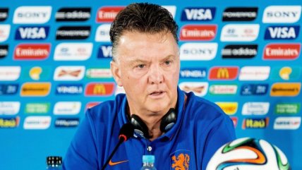 Van Gaal juega a los misterios con la formación ante Brasil