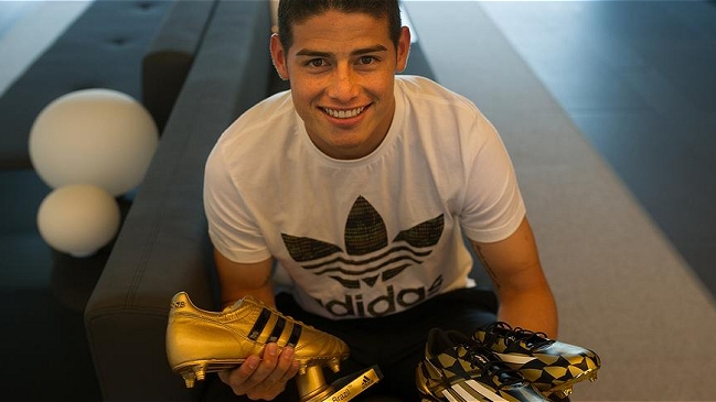 James Rodríguez recibió la Bota de Oro por ser goleador en Brasil 2014 James Rodríguez recibió la Bota de Oro por ser goleador en Brasil 2014