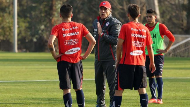 Hugo Tocalli y su plan para reformular el fútbol juvenil chileno Hugo Tocalli y su plan para reformular el fútbol juvenil chileno