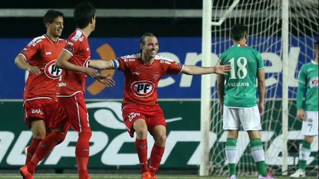 Audax Italiano sufrió una dura caída frente a Ñublense Audax Italiano sufrió una dura caída frente a Ñublense