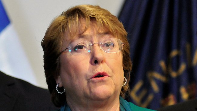 Encuesta Adimark: Aprobación a Michelle Bachelet bajó a 49 por ciento