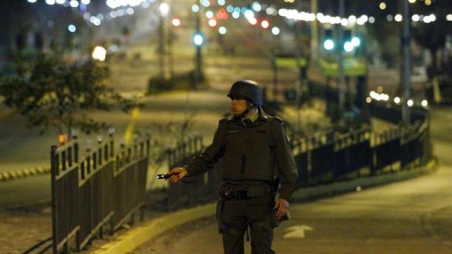 Tres funcionarios de Carabineros fueron baleados en Valparaíso Tres funcionarios de Carabineros fueron baleados en Valparaíso