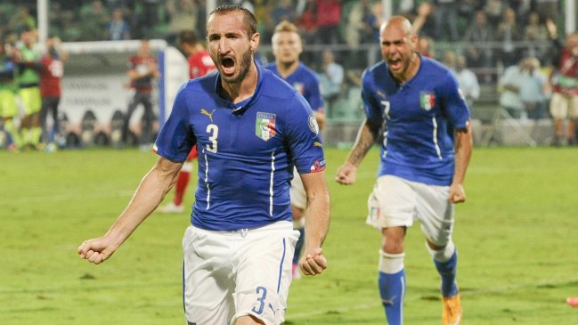 Giorgio Chiellini salvó a Italia ante Azerbaiyán en las clasificatorias para la Eurocopa 2016 Giorgio Chiellini salvó a Italia ante Azerbaiyán en las clasificatorias para la Eurocopa 2016
