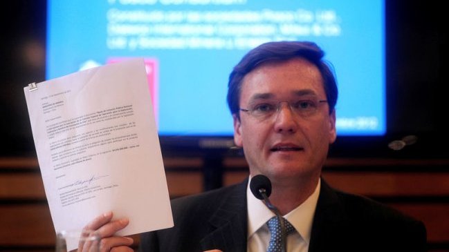 Fiscalía investiga a ex subsecretario de Piñera por recibir pagos de grupo Penta Fiscalía investiga a ex subsecretario de Piñera por recibir pagos de grupo Penta
