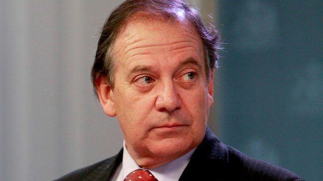 Dictamen contra ex director de Fonasa abrió debate político