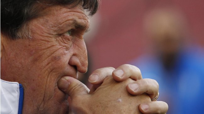 Julio César Falcioni: Voy a respetar el contrato porque quiero mi revancha