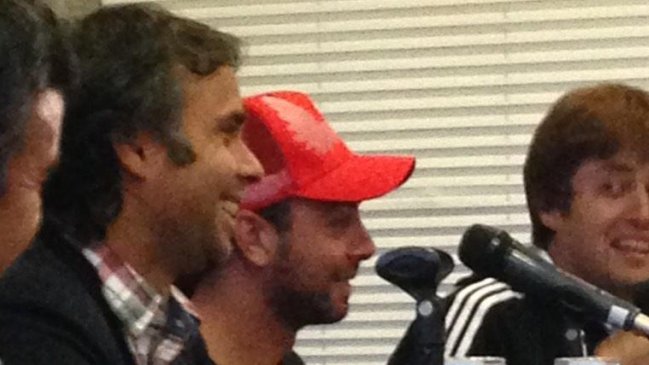 Fernando González y Nicolás Massú presentaron el libro Fernando González y Nicolás Massú presentaron el libro