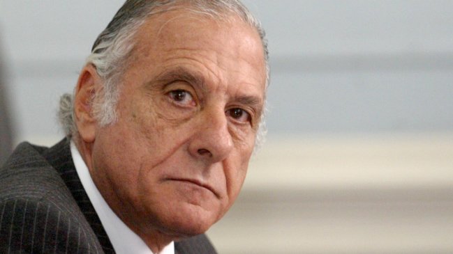 PDI allanó oficina del senador Tuma en Temuco PDI allanó oficina del senador Tuma en Temuco