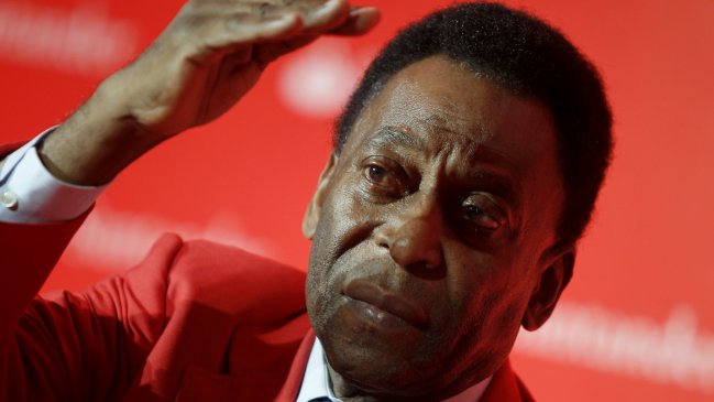 Pelé evoluciona bien pero continúa en la unidad de cuidados intensivos Pelé evoluciona bien pero continúa en la unidad de cuidados intensivos