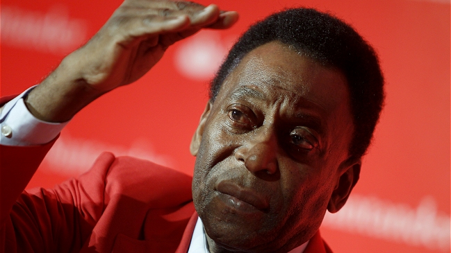 Pelé se mantiene en terapia intermedia pese a evolución en su salud Pelé se mantiene en terapia intermedia pese a evolución en su salud