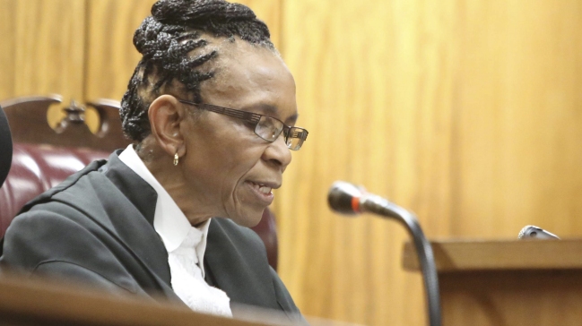 Jueza aceptó revisar veredicto contra Pistorius Jueza aceptó revisar veredicto contra Pistorius