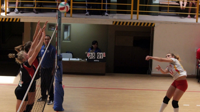 Estadio Español se consolidó en el liderato femenino de la Copa Providencia Estadio Español se consolidó en el liderato femenino de la Copa Providencia