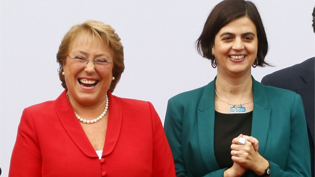 Senado despachó proyecto que crea el Ministerio de la Mujer Senado despachó proyecto que crea el Ministerio de la Mujer