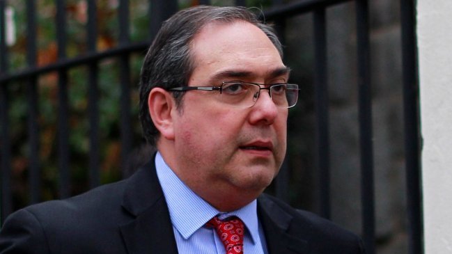 Ministerio Público formalizará este martes al senador Carlos Bianchi Ministerio Público formalizará este martes al senador Carlos Bianchi