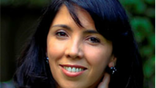 Paula Molina recibió premio Elena Caffarena 2015