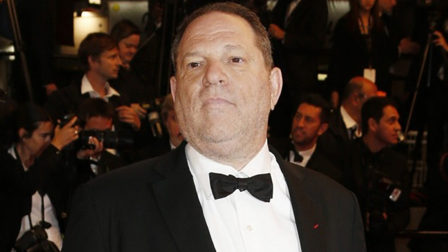Mujer denunció al productor Harvey Weinstein por manosearla Mujer denunció al productor Harvey Weinstein por manosearla