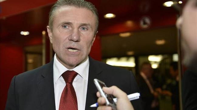 Serguei Bubka propone Serguei Bubka propone