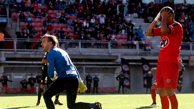 Ñublense venció a Cobreloa, pero igual descendió a Primera B Ñublense venció a Cobreloa, pero igual descendió a Primera B