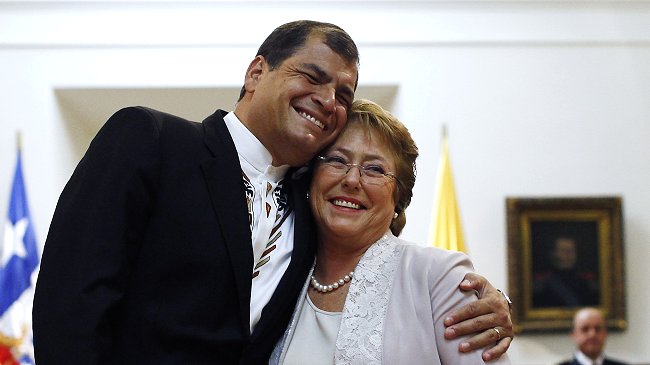 Bachelet invita a Rafael Correa al partido inaugural de la Copa América Bachelet invita a Rafael Correa al partido inaugural de la Copa América