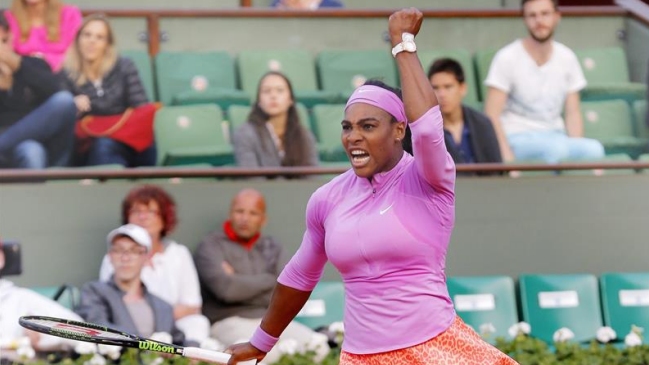 Serena Williams venció a Victoria Azarenka y accedió a octavos de final en Roland Garros Serena Williams venció a Victoria Azarenka y accedió a octavos de final en Roland Garros