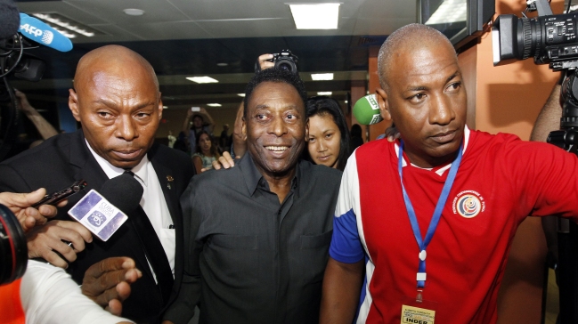 Pelé expresó su apoyo a la reelección de Blatter al frente de la FIFA Pelé expresó su apoyo a la reelección de Blatter al frente de la FIFA