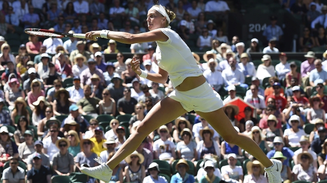 Petra Kvitova comenzó su defensa del título en Wimbledon con éxito Petra Kvitova comenzó su defensa del título en Wimbledon con éxito